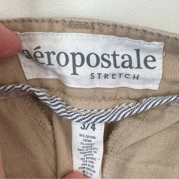 Aeropostale Tan Bermuda Shorts Classic Casual Style - Size: 3/4 - Picture 2 of 7